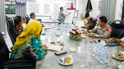 Gubernur Jateng Bersikeras Tunggu Hasil Pansus Pemakzulan Bupati Pati, Apakah Sudewo Beruntung?