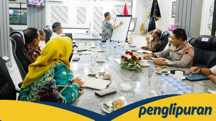 Gubernur Jateng Bersikeras Tunggu Hasil Pansus Pemakzulan Bupati Pati, Apakah Sudewo Beruntung?