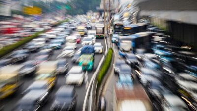 “Info Kepadatan Lalin di Tol Arah Jakarta: Apakah Rute Halim-Cawang Kunciran-Tomang Lebih Baik?”