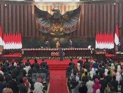 Prabowo Bungkukkan Badan ke Anggota MPR, Sebelum Pidato Kenegaraan yang Menyisakan Tanda Tanya