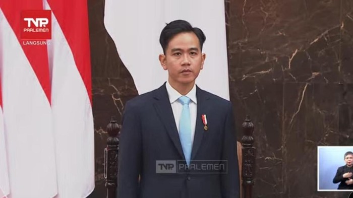 Gibran Ganti Dasi Merah ke Biru Muda di Sidang MPR, Istana Bilang Begini - Update 1