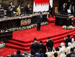 Doa Legislator PDIP di Paripurna: Lindungi Prabowo dari Tangan-tangan Tamak, Solidaritas Politik atau Intervensi?