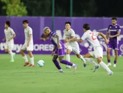 Fiorentina Gagal Membela Kejayaan, Tim Mahasiswa Jepang Rebut Kemenangan dalam Laga Uji Coba yang Mengejutkan