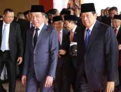 “Jokowi Unggah Momen Akrab dengan SBY-Try Sutrisno saat Sidang Tahunan MPR: Reuni Menakjubkan Para Pemimpin RI”