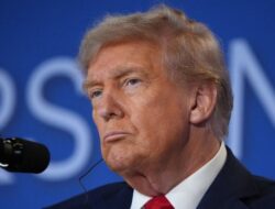Trump Setelah Pertemuan dengan Putin: Kini Zelensky yang Menentukan Destinasi Perang Ukraina