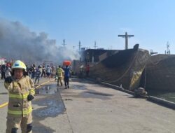 Kapal Terbakar di Muara Baru Bertambah Jadi 5 Unit, Ini Kronologinya: Investigasi Mendalam Tentang Kebakaran Mysterius