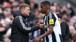 Eddie Howe Berharap Konflik Alexander Isak dan Newcastle United Segera Selesai
