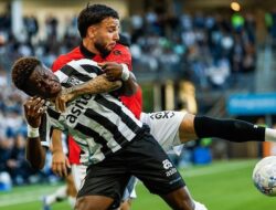 **Calvin Verdonk Brilliance Pemicu NEC 4-1 Heracles di Eredivisie**