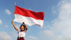 Menyeberangi Jembatan Emas Kemerdekaan: [Frush atau Fakta Mengejutkan]
