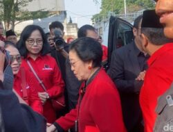 Megawati Wowkan HUT RI di Sekolah Partai, Sekjen Hasto Jadi Sorotan