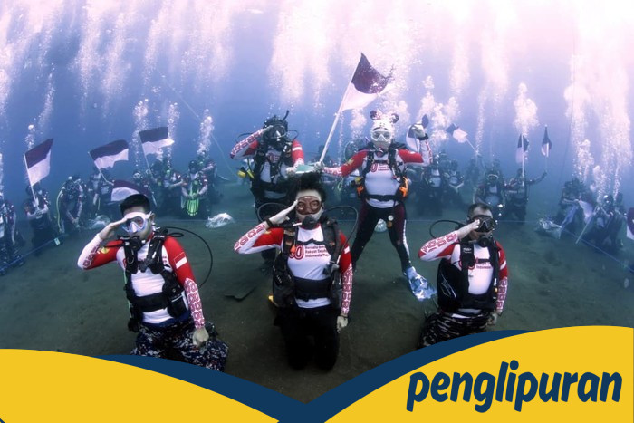 **Upacara HUT RI Ke-80 di Bawah Laut: Tradisi Unik dari Maluku Utara**