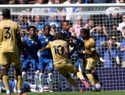 “Wasit Jadi Penyelamat Chelsea, Gol Palace Dianulir!”