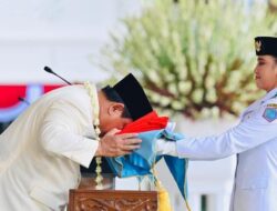 “Peristiwa Viral Prabowo Berkalung Melati, Cium Merah Putih yang Bikin Netizen Haru”