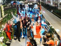 [Reog Ponorogo Menyedot Perhatian di Karnaval HUT RI]