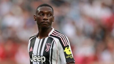 [Kolo Muani Siap Potong Gaji untuk Balik ke Juventus, Apakah Ini Langkah yang Bijak?]
