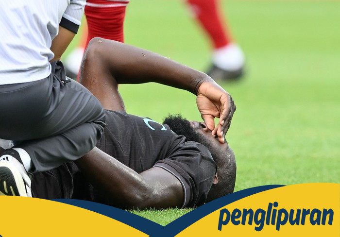 **Lukaku Cedera, Napoli Was-was: Dampak Cedera Paha pada Performa Tim**