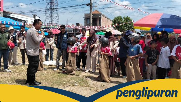 [Keseruan Polisi, Mahasiswa dan Warga Siak Lomba Agustusan di HUT RI]