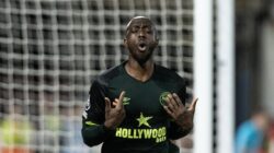 Dicegah Pindah ke Newcastle, Wissa pun Ngambek – Alternatif 1