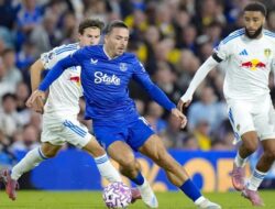 **Leeds United vs Everton: Grealish Debut, Toffees Kandas di Pekan Pertama**