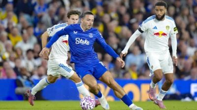 **Leeds United vs Everton: Grealish Debut, Toffees Kandas di Pekan Pertama**