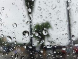 Hujan dan Angin Kencang melanda Wilayah Jabodetabek hingga Jam 09.00, Siapakah yang Waspada?