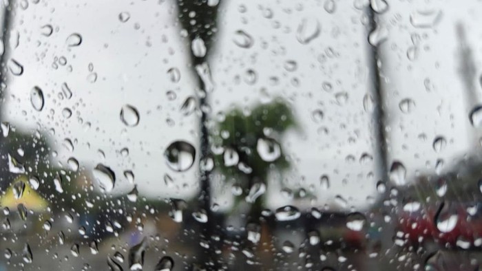 Hujan dan Angin Kencang melanda Wilayah Jabodetabek hingga Jam 09.00, Siapakah yang Waspada?