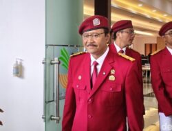 Ini Jas Almamater Siswa Sekolah Rakyat, Lengkap Pakai Baret Merah – Update 1