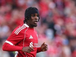 “Performa Milos Kerkez dan Jeremie Frimpong Belum Menjanjikan untuk Liverpool”