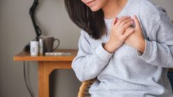 “Nyeri Dada Tiba-tiba Perlu Segera Periksa? Ini Penjelasan Dokter”