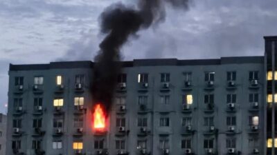 **Kebakaran di Apartemen Jakbar Padam, Warga Terpaksa Evakuasi Darurat**