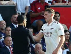 Pertanyaan Nyut Nyul Carragher Soal Gyokeres di Starting Lineup melawan Liverpool