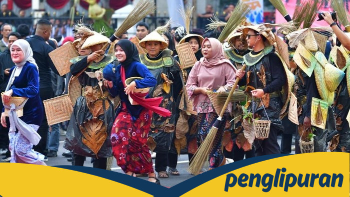 Warga Nilai Kirab Budaya Hari Jadi Ke-80 Jabar Mengandung Makna Dalam: Tradisi Menyadarkan Generasi Muda