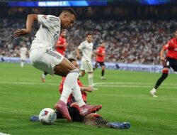 Pelatih Osasuna Alessio Lisci Pertanyakan Keputusan Wasit di Madrid