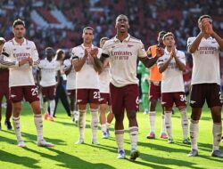 “Arsenal Dinilai Bisa Juara Musim Ini” oleh Jamie Redknapp