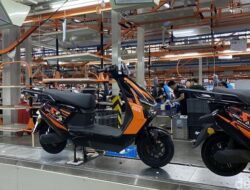 **Pabrik Yadea di Karawang: Serap 90% Tenaga Lokal untuk Mendukung Ekonomi Daerah**