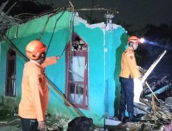 **Musala di Bekasi Roboh Usai Gempa M 4,9: Dampak Guncangan yang Memprihatinkan**