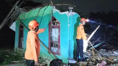 **Musala di Bekasi Roboh Usai Gempa M 4,9: Dampak Guncangan yang Memprihatinkan**