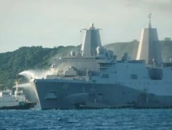 “Bakar 12 Jam di Laut Jepang: Kapal AS dalam Krisis yang Mengagetkan!”