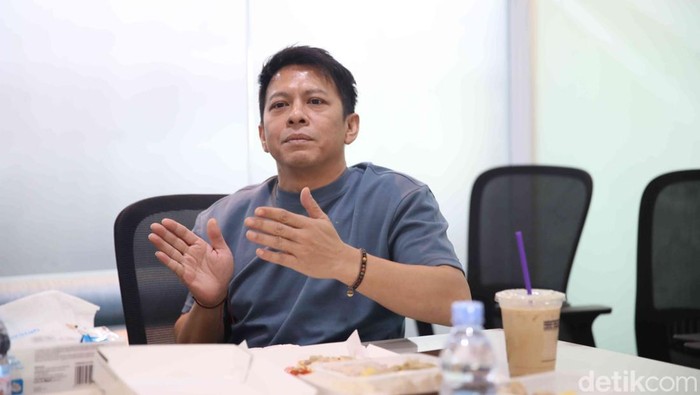Di DPR, Ariel Perjuangkan Hak Penyanyi Terhadap Royalti Performing Rights