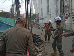 Satpol PP Depok Bongkar 17 Bangunan Liar, Gugurkan Wajah Kota Depok