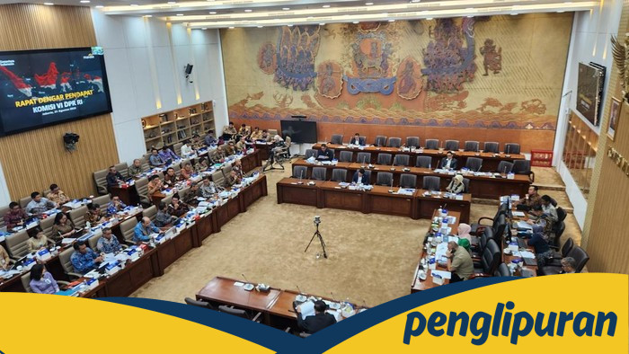 Pernah Makan Nasi Pakai Garam, Mufti Anam Ajak Bank Dukung Pendanaan MBG - Alternatif 1
