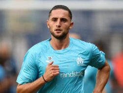 **Kisah Adu Jotos Rabiot vs Rowe: Ketegangan di Ruang Ganti Marseille**