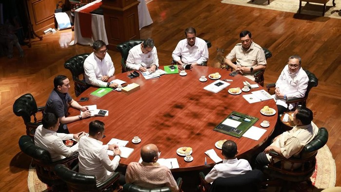 Rapat Meja Bundar Prabowo di Hambalang Bahas Progres Swasembada Pangan - Update 1