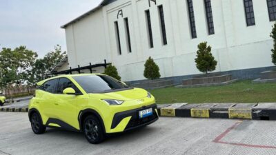 “Mobil Listrik di Daerah: Siapkah Masyarakat untuk Tantangannya?”