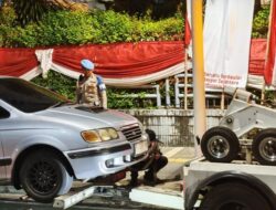 Polisi Tertibkan Parkir Liar di Jaksel, Beberapa Kendaraan Kena Derek
