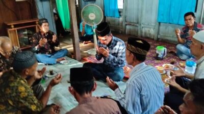 Kades di Sumsel Nikahi Remaja 17 Tahun Usai Digerebek Massa saat Berduaan – Alternatif 1