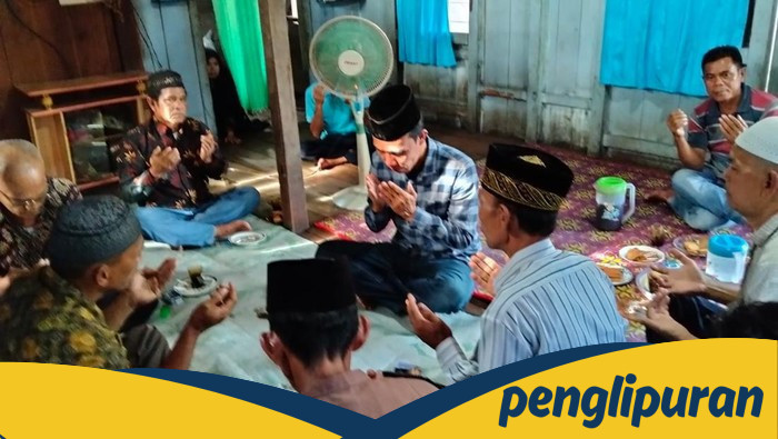 Kades di Sumsel Nikahi Remaja 17 Tahun Usai Digerebek Massa saat Berduaan - Alternatif 1