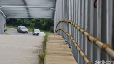 Tragedi Jembatan di China: 7 Tewas, 9 Luka Akibat Tali Putus