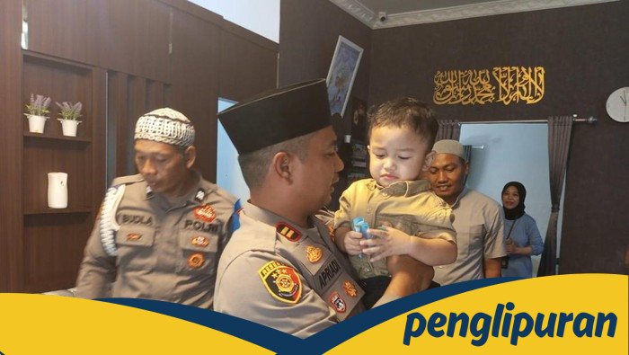 Polsek Sungai Sembilan Bersilaturahmi dengan Keluarga Alm. Brigadir Handoko, Perkuat Bonda Kemanusiaan