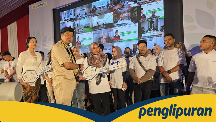 **Menteri PKP Serahkan Kunci Rumah Subsidi untuk Buruh Kahatex, Jalin Harapan Baru**